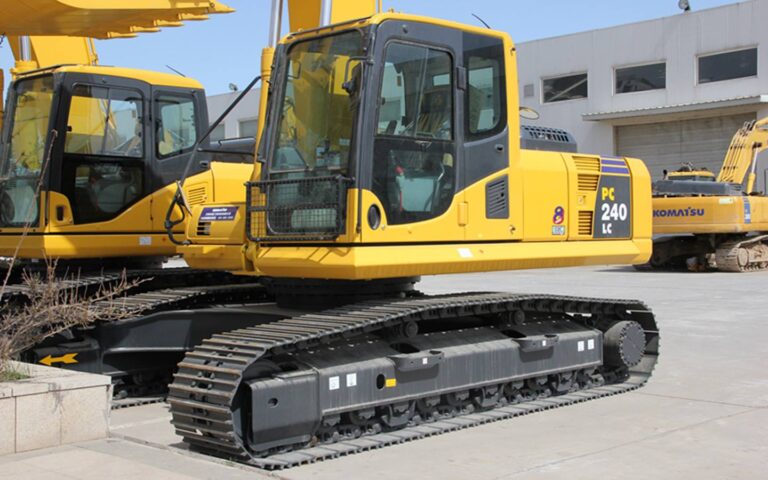 escavatori komatsu PC240LC-11 SLF