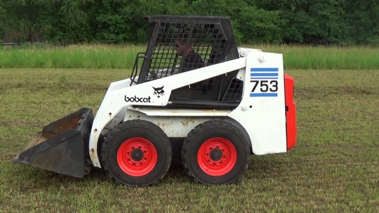 BOBCAT 753