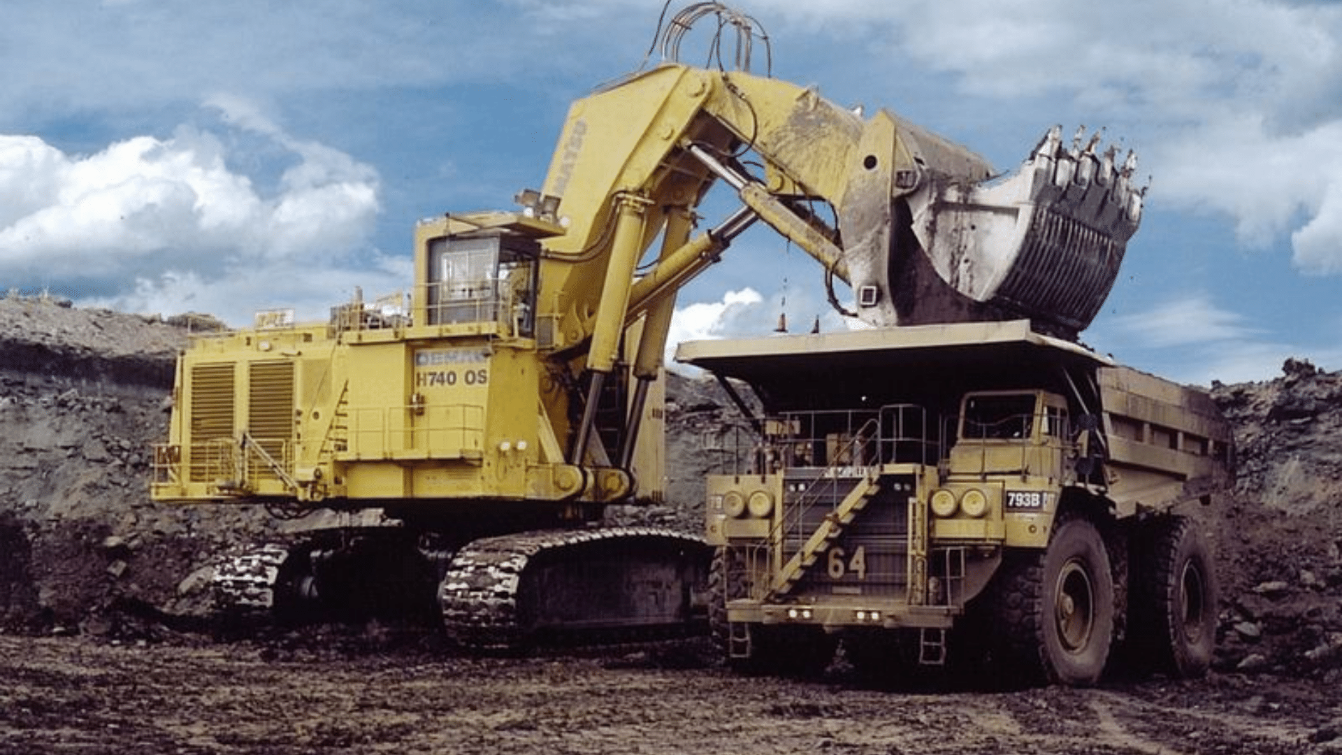 Demag H740 OS excavator
