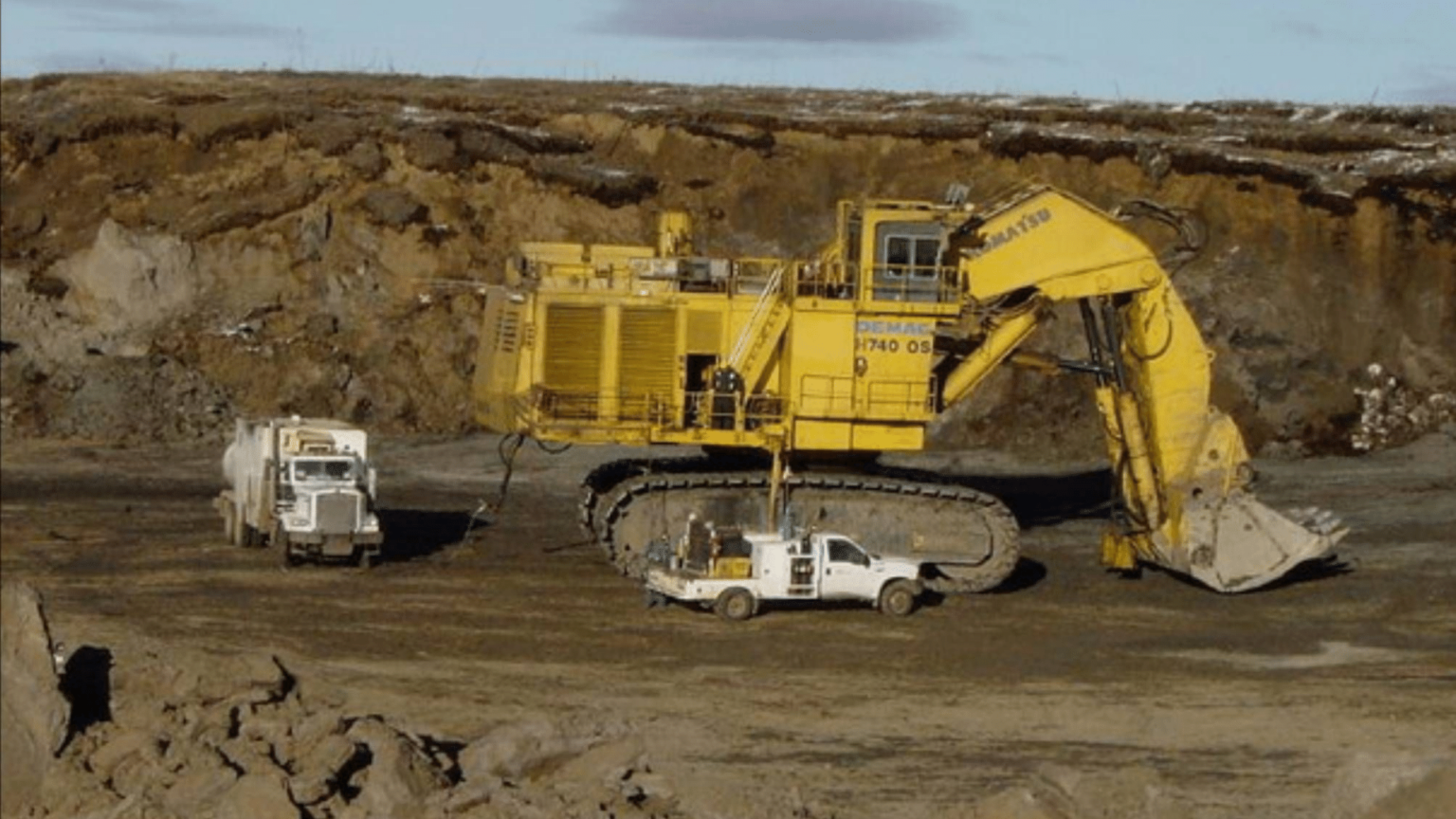Top 14 largest excavators in the world