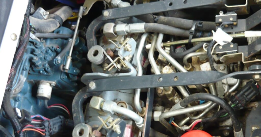 Bobcat 873 hydraulic pump failure symptoms